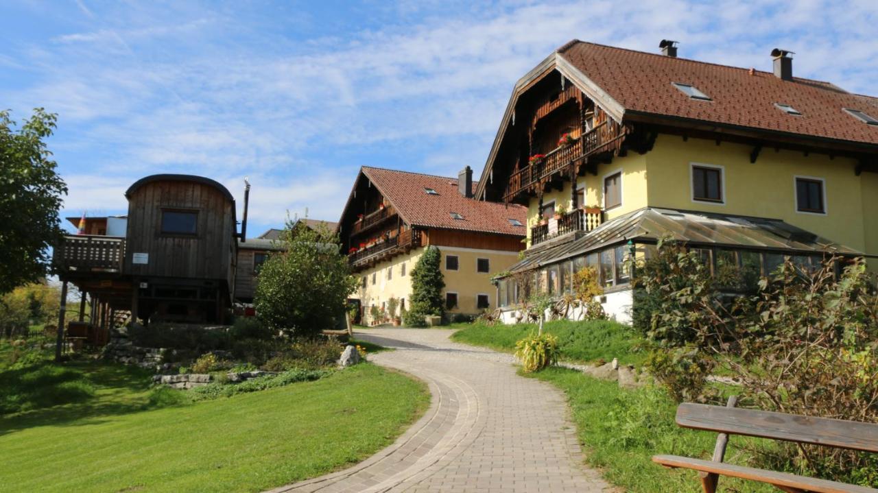 Bio Archehof Zachhiesen - Stay & Relax Seekirchen am Wallersee Extérieur photo